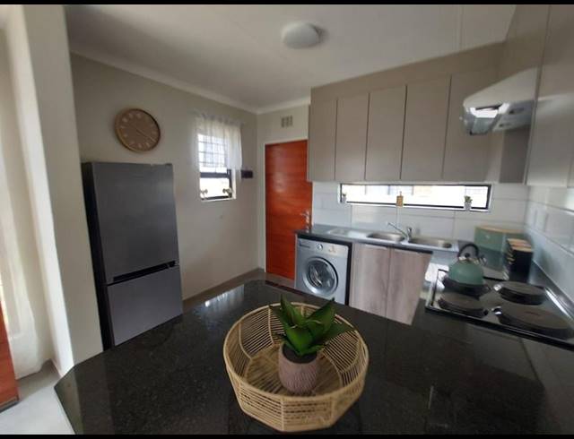 2 BEDROOM HOUSE FOR SALE IN VANDERBIJLPARK CW 5